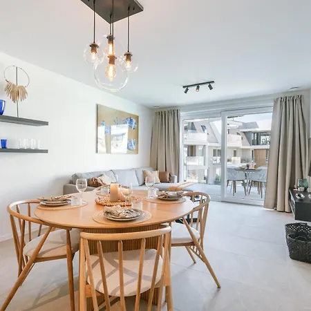 Apartment Huswell - With Pool, Parking & Private Nieuwpoort
