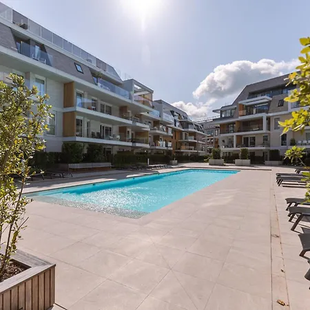 Apartment Huswell - With Pool, Parking & Private